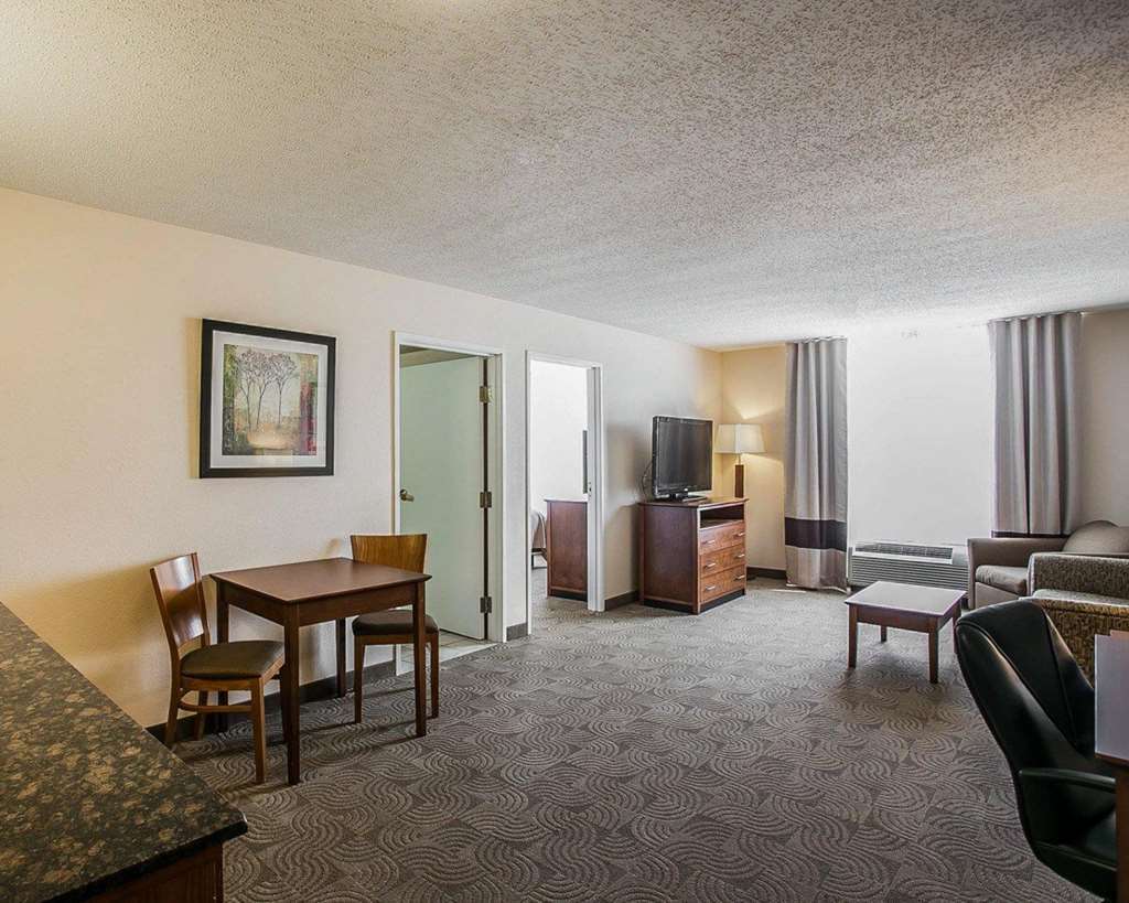 Comfort Inn & Suites Santee I-95 Rum bild